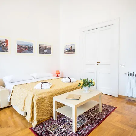 Casa Napoletana - San Domenico * Nápoles