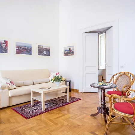 Casa Napoletana - San Domenico * Naples